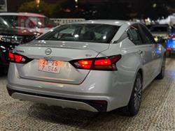 نيسان ألتيما